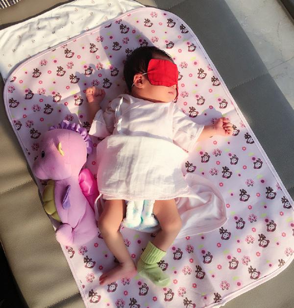 “Con khóc cứ kệ, lâu không ai dỗ sẽ tự thiếp đi một mình”: Mẹ nghe mà không đau sao? - 2