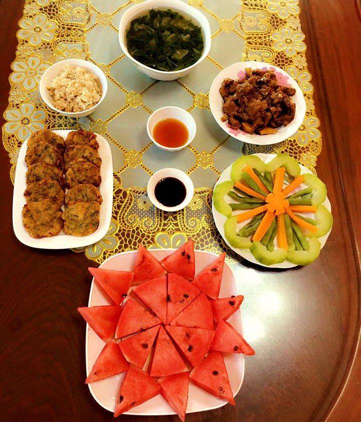 Dâu đảm 3 con miệt mài vào bếp nấu ăn làm hài lòng gia đình chồng amp;#34;tứ đại đồng đườngamp;#34; - 10