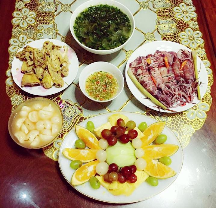 Dâu đảm 3 con miệt mài vào bếp nấu ăn làm hài lòng gia đình chồng amp;#34;tứ đại đồng đườngamp;#34; - 16