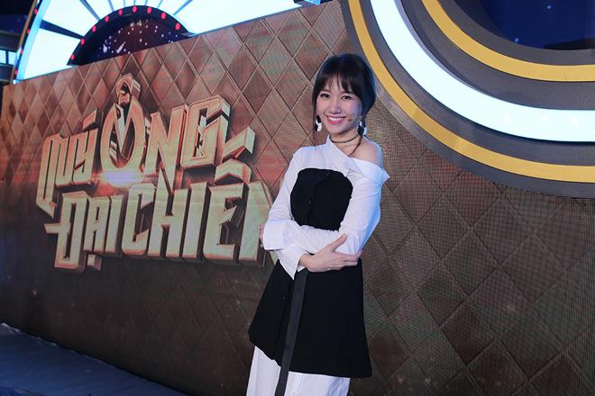 Lại Văn Sâm bất ngờ xuất hiện giữa màn nhảy nhót gợi cảm của Kỳ Duyên, Hari Won - 12