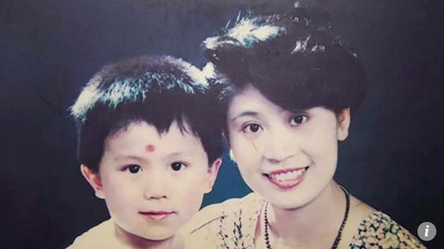 Mẹ ung thư nguyện hiến đôi mắt để mong có ngày gặp được con trai bị lạc 22 năm - 1