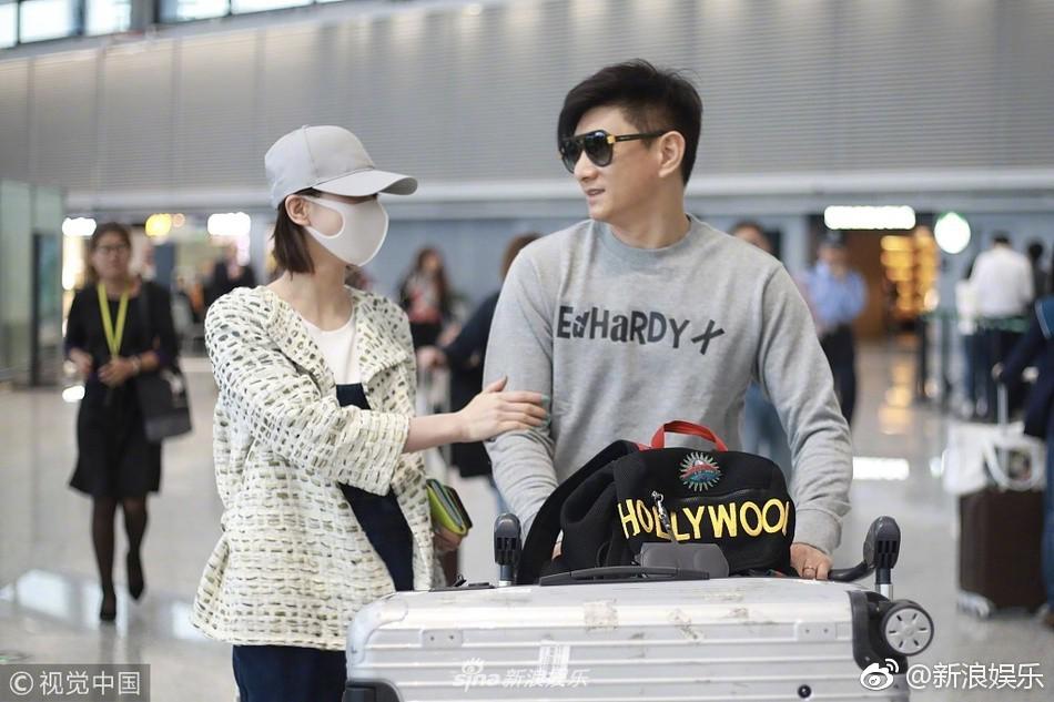 Ngôi sao 24/7: Nữ ca sĩ Pakistan đang mang thai 6 tháng bị bắn chết vì ngồi hát - 5