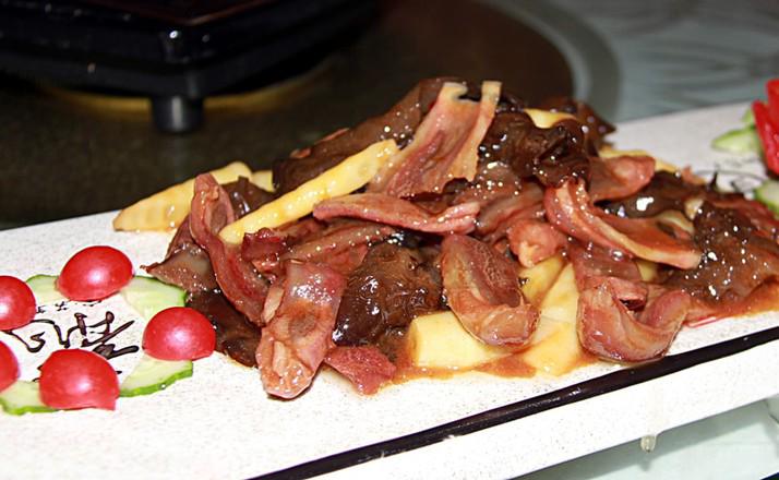 amp;#34;Sốcamp;#34; với nhà hàng chuyên phục vụ món ăn làm từ của quý động vật - 1