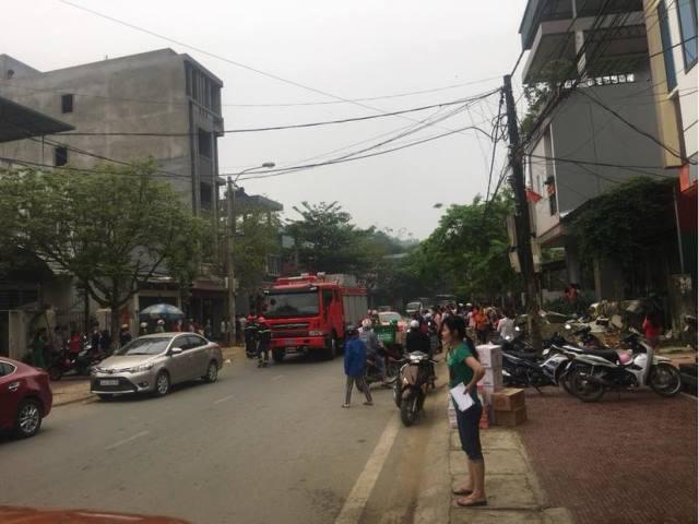 Sạt lở đất khi đang đào móng nhà khiến 3 người chết, 1 người bị thương - 3