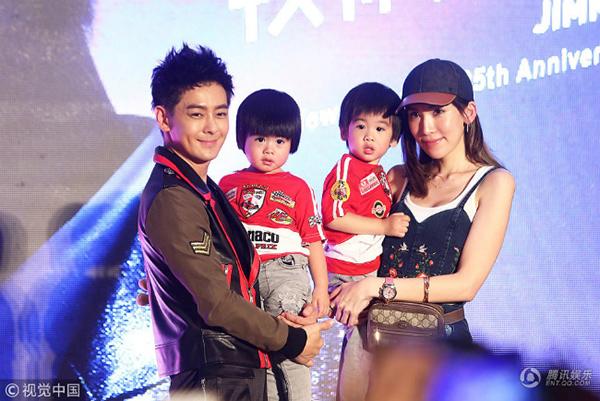 Lâm Chí Dĩnh ra mắt album nhưng amp;#34;cô vợ tàng hìnhamp;#34; và cặp song sinh mới gây chú ý - 2