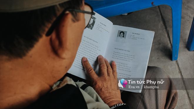 Bà giáo già góp nhặt hàng nghìn cuốn sách báo cũ mở thư viện ngoài trời…miễn phí - 7