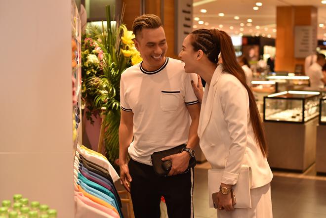 Bất ngờ với hình ảnh cựu tuyển thủ lừng danh Huỳnh Đức bên Việt Anh amp;#34;Người phán xửamp;#34; - 17