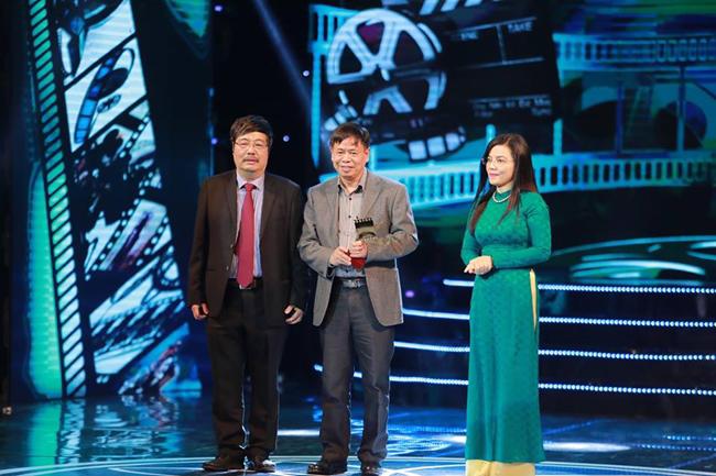 Sau ồn ào đời tư, Nhã Phương bật khóc: amp;#34;Giải Cánh diều vàng là phao cứu sinh của tôiamp;#34; - 11