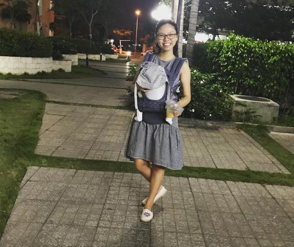 Mẹ 8X ở cữ chẳng giống ai, không kiêng tắm gội, cuối tuần nào cũng amp;#34;xáchamp;#34; con đi hẹn hò - 1