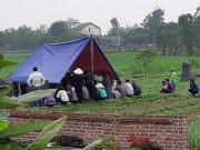 Tin trong nước - Tiếng khóc xé lòng trong phút tiễn đưa bé trai bị kẻ lạ mặt đâm tử vong ở Vĩnh Phúc