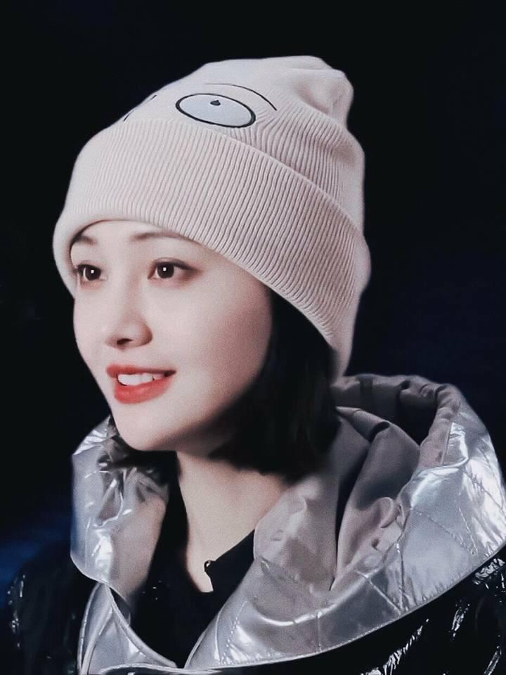 Sau nhiều năm bị chê phẫu thuật hỏng, mặt méo, người đẹp Vườn Sao Băng trở lại đẹp không ngờ - 8