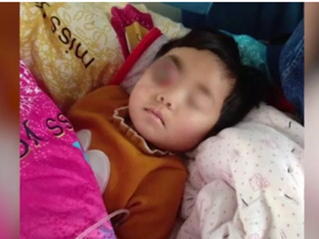 Nuốt trọn 500 triệu tiền quyên góp cho con gái ung thư, bố mẹ còn nói con đã chết