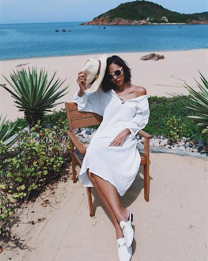 Chán giày cao gót, sao Việt chi hàng chục triệu cho kiểu dép... amp;#34;loẹt quẹtamp;#34; - 17