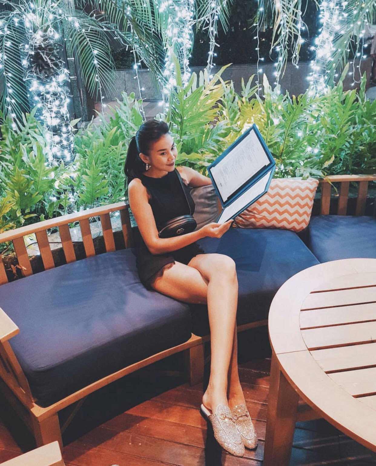 Chán giày cao gót, sao Việt chi hàng chục triệu cho kiểu dép... amp;#34;loẹt quẹtamp;#34; - 6