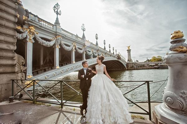 Thuyền lật úp giữa dòng, chàng liều mình cứu nàng và cuộc tình định mệnh của cặp đôi xa quê - 8
