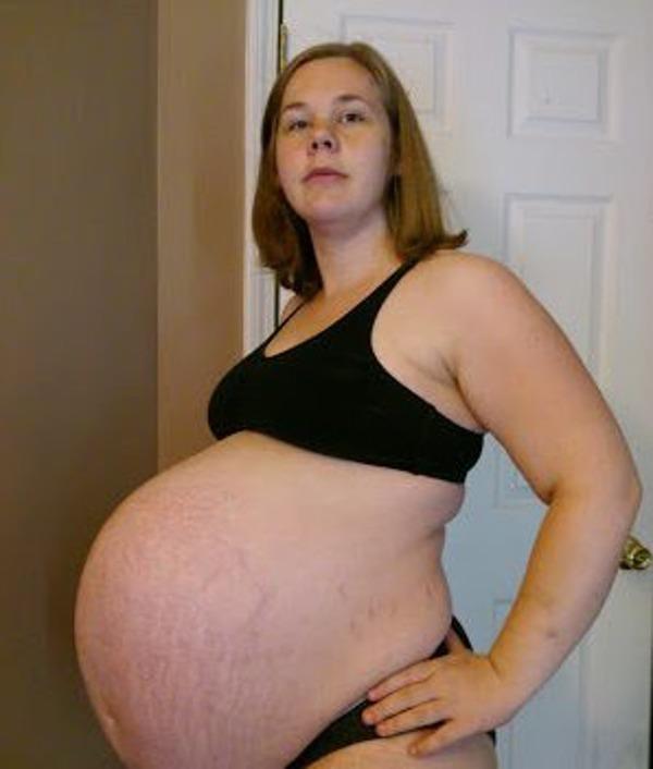 Những kiểu dáng bụng bầu đặc biệt nhất khiến ai cũng phải sửng sốt - 9