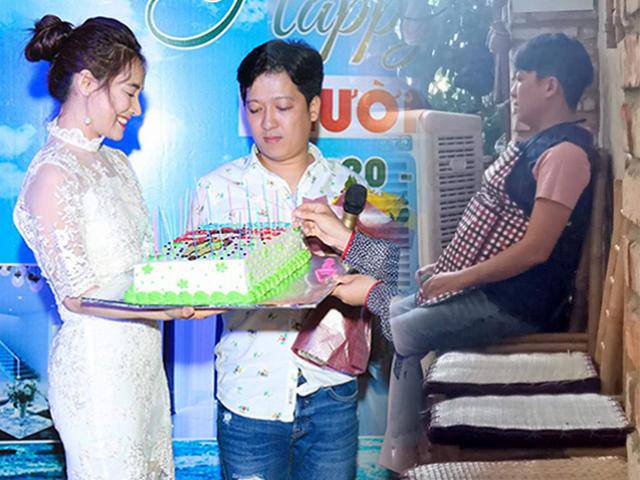 Năm ngoái còn đón sinh nhật cùng Nhã Phương, năm nay Trường Giang lại lủi thủi một mình