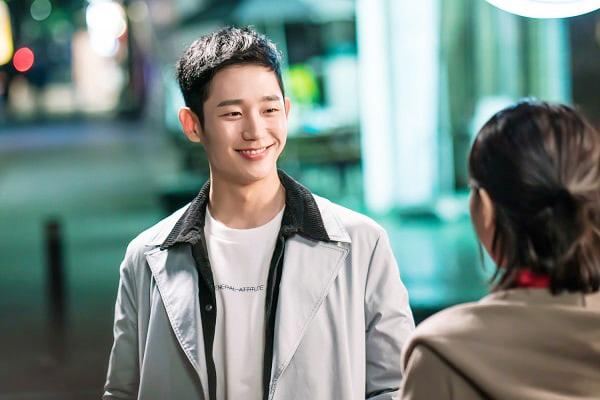 17 điều chưa từng tiết lộ về amp;#34;phi côngamp;#34; Jung Hae In trong Chị Đẹp Mua Cơm Cho Tôi - 5