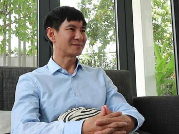 Lý Hải vẫn đi xe ôm, ăn cơm lề đường dù kiếm được hàng chục tỷ đồng