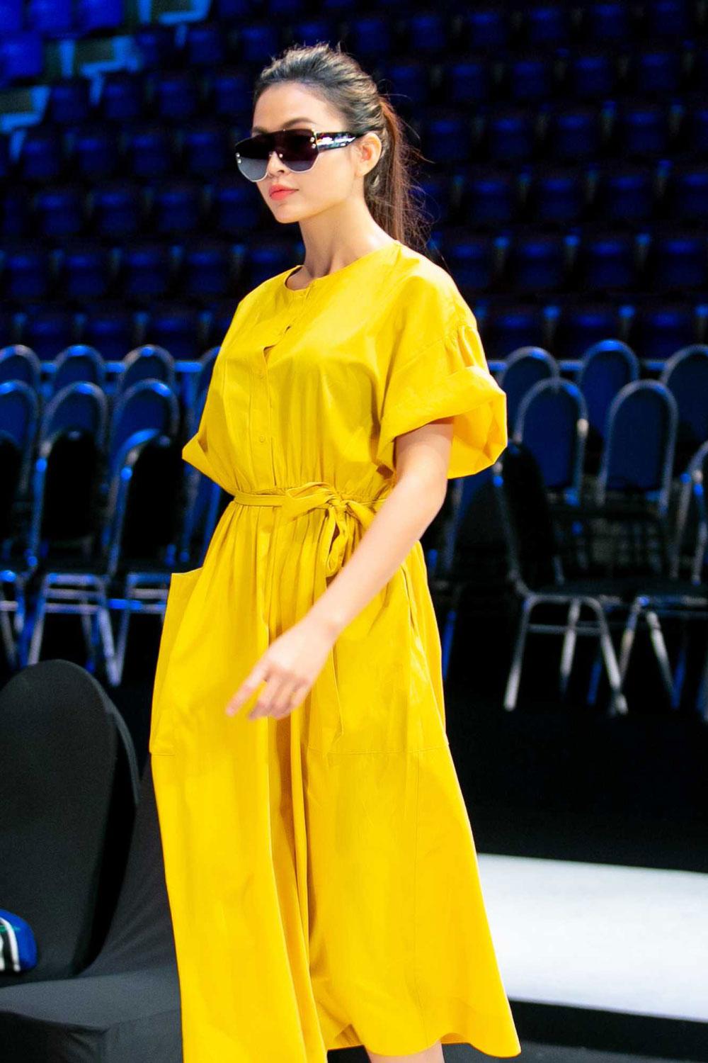 HOT: Hamp;#39;Hen, Hoàng Thùy, Mâu Thủy cùng tái xuất trên sàn catwalk VIFW 2018! - 3