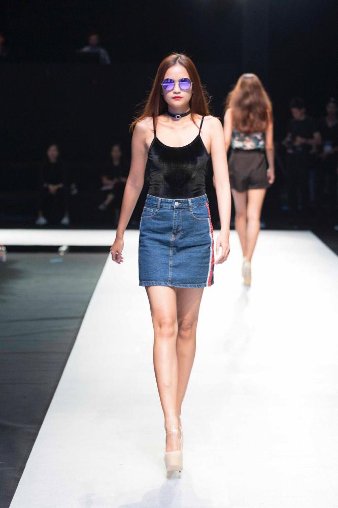 HOT: Hamp;#39;Hen, Hoàng Thùy, Mâu Thủy cùng tái xuất trên sàn catwalk VIFW 2018! - 9