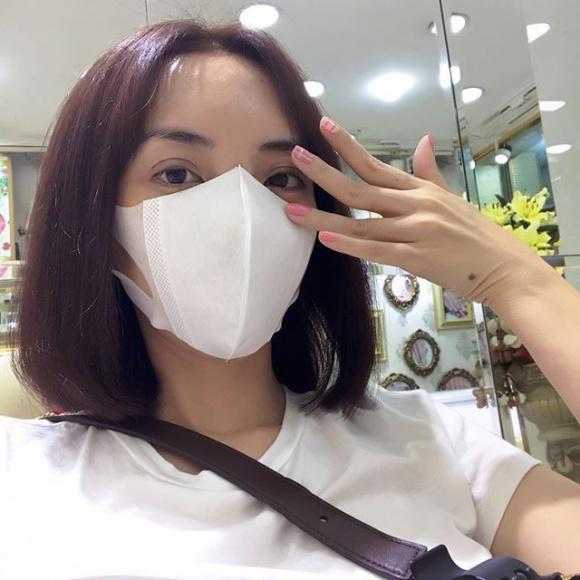 Ngắm nhìn nhan sắc trẻ trung của amp;#34;Hoa hậu Hàiamp;#34; Thu Trang sau khi phẫu thuật thẩm mỹ! - 1