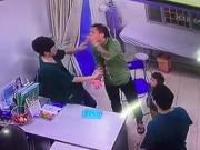 Tin tức - Vụ bác sỹ bị hành hung ở Bệnh viện Xanh Pôn: Bác sĩ nói gì trước khi bị đánh?