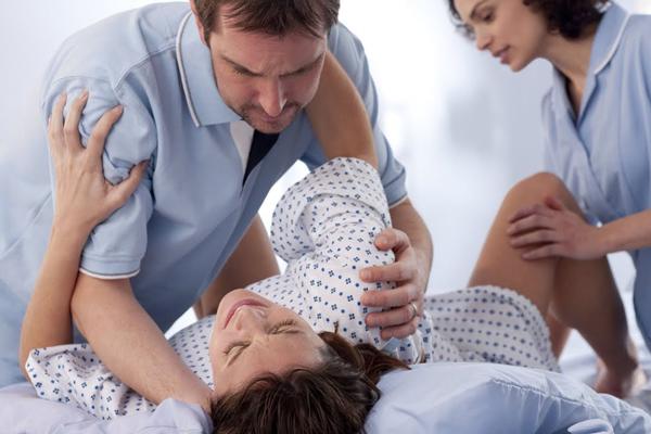 Những hiểu lầm tai hại khiến nhiều mẹ bầu vội vàng chọn sinh mổ - 2
