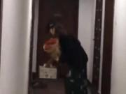 Làng sao - Video: Nam Em bất ngờ đem bánh và hoa sang nhà Trường Giang tặng sinh nhật?