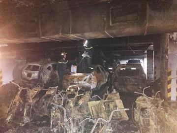 Vụ cháy chung cư Carina khiến 13 người chết: Khởi tố, bắt tạm giam giám đốc công ty Hùng Thanh