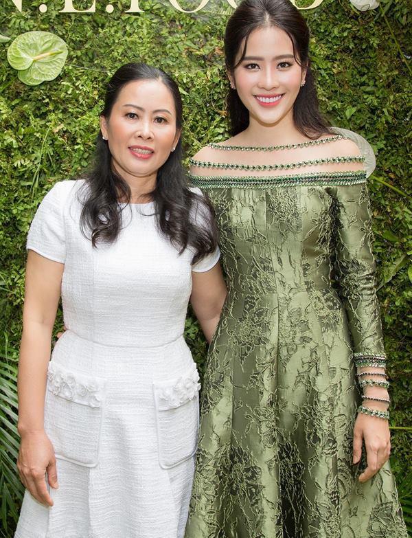 Mẹ Hoa khôi Nam Em: amp;#34;Trường Giang nhiều lần xin cưới con tôiamp;#34; - 1