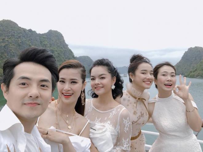 Trường Giang xem clip Nam Em tặng bánh và hoa, Nhã Phương lại vui vẻ đi sự kiện - 5