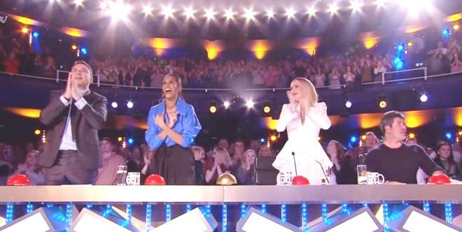 Đi thi Got Talent Anh Quốc, anh em “hoàng tử xiếc” Quốc Cơ - Quốc Nghiệp gây kinh ngạc - 2