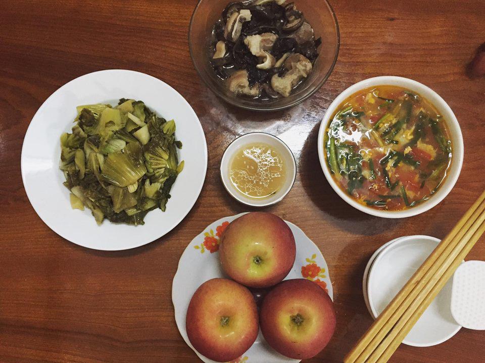 Vợ đảm ngày nào cũng vào bếp nấu nhiều bữa ăn ngon khiến chồng tăng 3kg sau cưới - 13