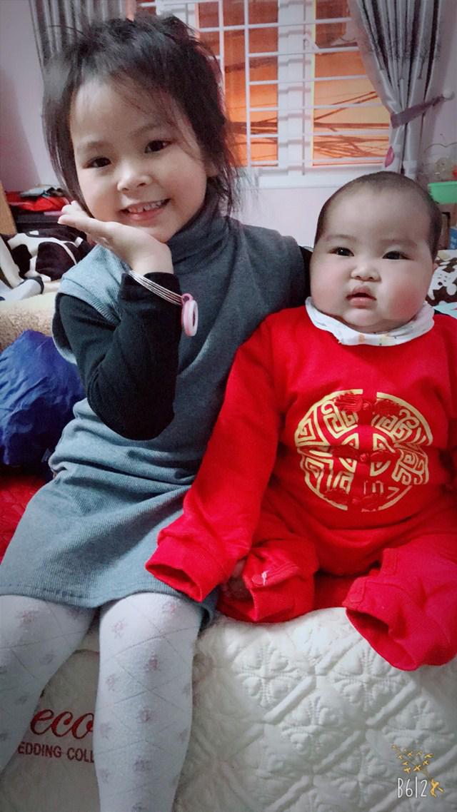 Bú mẹ hoàn toàn 6 tháng đầu, bé 11 tháng béo tròn, chắc nịch - 7