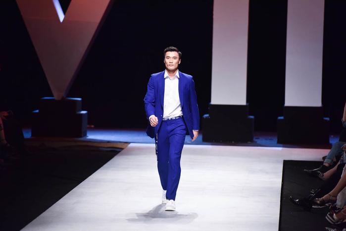 Đây là lý do không nên chỉ trích Bùi Tiến Dũng khi lấn sân làm mẫu! - 2