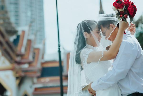 Yêu từ cái nhìn đầu tiên với một bức ảnh, chàng amp;#34;cưa đổamp;#34; và hỏi cưới nàng sau... 30 ngày - 7