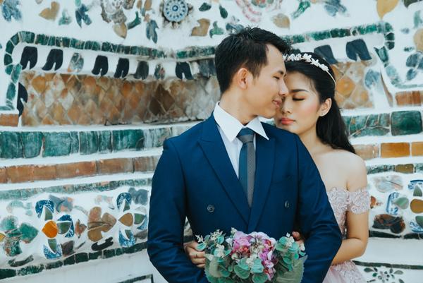 Yêu từ cái nhìn đầu tiên với một bức ảnh, chàng amp;#34;cưa đổamp;#34; và hỏi cưới nàng sau... 30 ngày - 9