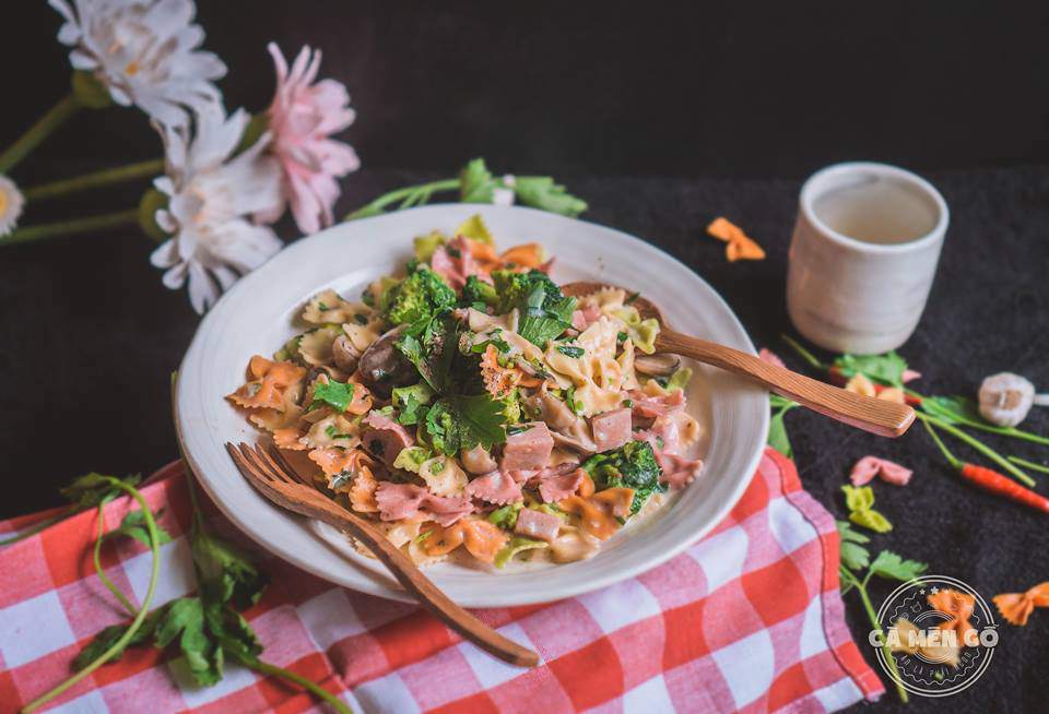 Nấu ăn đẹp amp;#34;thần sầuamp;#34;, ít ai ngờ chủ nhân của các món ăn độc đáo là chàng trai 9x - 12