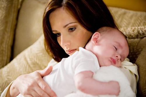 Những tưởng ra ngoài kiếm được thằng chống gậy, ai ngờ bị gái trẻ lừa nuôi con “tu hú” - 1