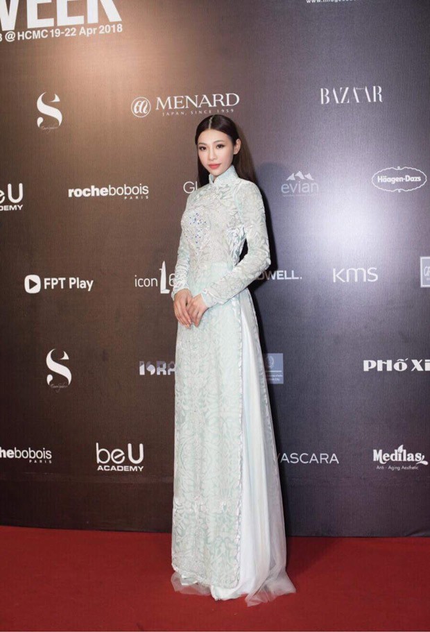 Á hậu Đặng Ngọc Đình đọ sắc cùng Ngọc Trinh tại Tuần lễ thời trang quốc tế Việt Nam - 2