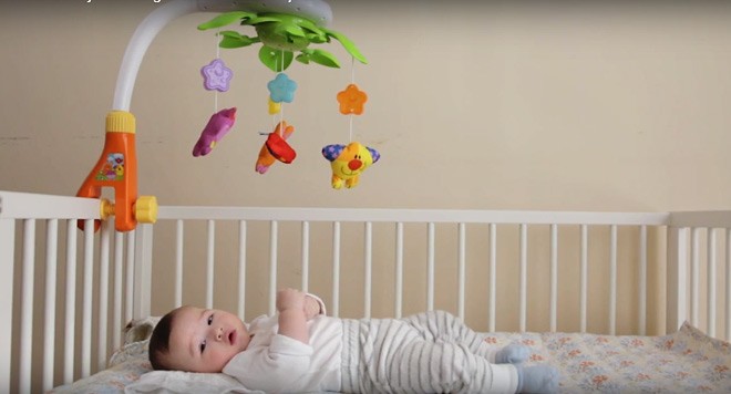 Ngay từ khi mới chào đời, mẹ Nhật đã rất quan tâm đến đồ chơi cho trẻ - 3