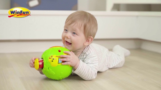 Ngay từ khi mới chào đời, mẹ Nhật đã rất quan tâm đến đồ chơi cho trẻ - 6