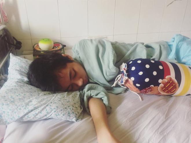 Nữ sinh liệt nửa người sau tai nạn thảm khốc: Từng có ý định tự tử để mẹ đỡ khổ - 2