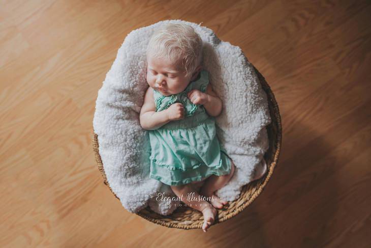 Câu chuyện cảm động về bé sơ sinh có mái tóc bạc trắng nhưng xinh như nàng công chúa - 4