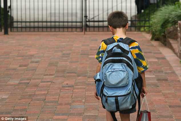 Chuyện bé trai 8 tuổi bị bạn học ở trường lạm dụng khiến cha mẹ giật mình - 2