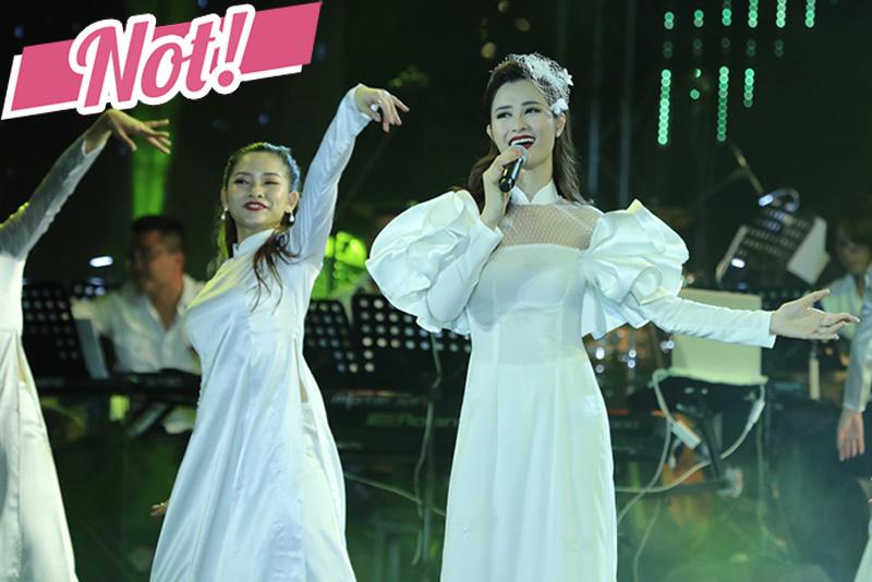 Dịp nghỉ lễ này, amp;#34;bảng phong thầnamp;#34; sao đẹp - sao xấu gọi tên những ai? - 10