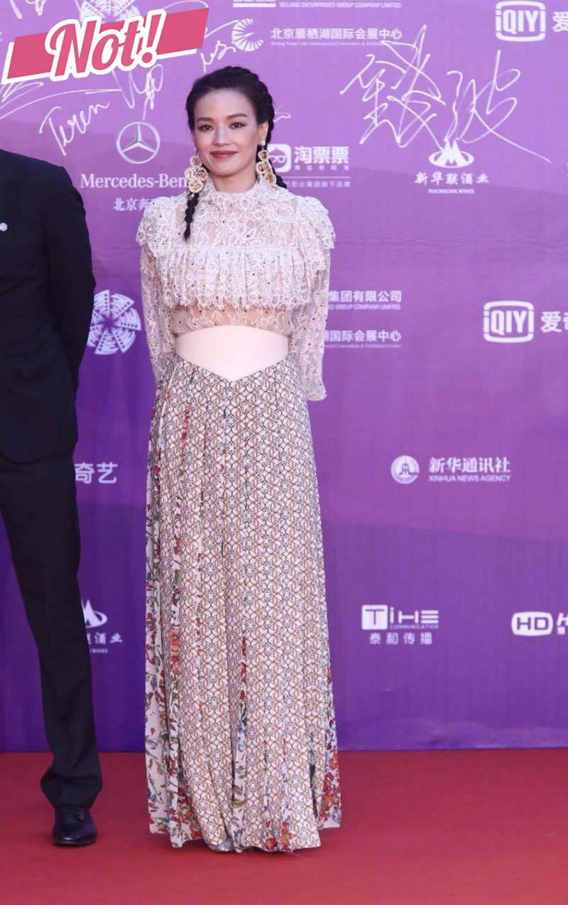 Dịp nghỉ lễ này, amp;#34;bảng phong thầnamp;#34; sao đẹp - sao xấu gọi tên những ai? - 12