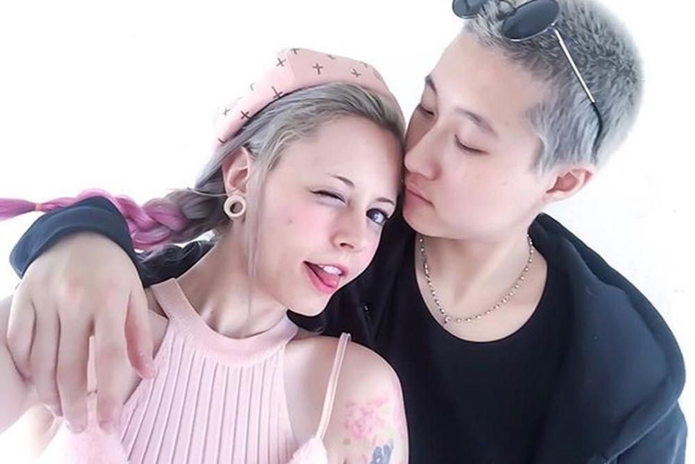 Lần đầu tiên trong đời Thành Long cúi đầu nhận lỗi sau khi con gái đăng video cầu cứu - 2