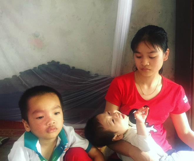 Chồng mất vì tai nạn, người vợ trẻ “gồng gánh” chăm con song sinh 1 bại não, 1 mù lòa - 4